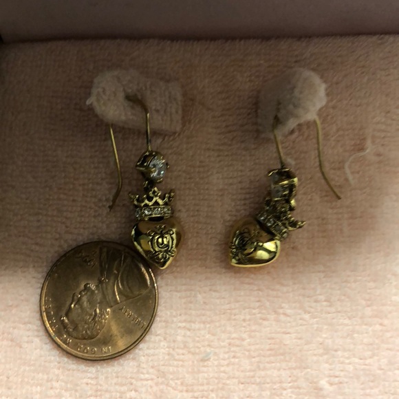 Earring - Picture 2 of 4